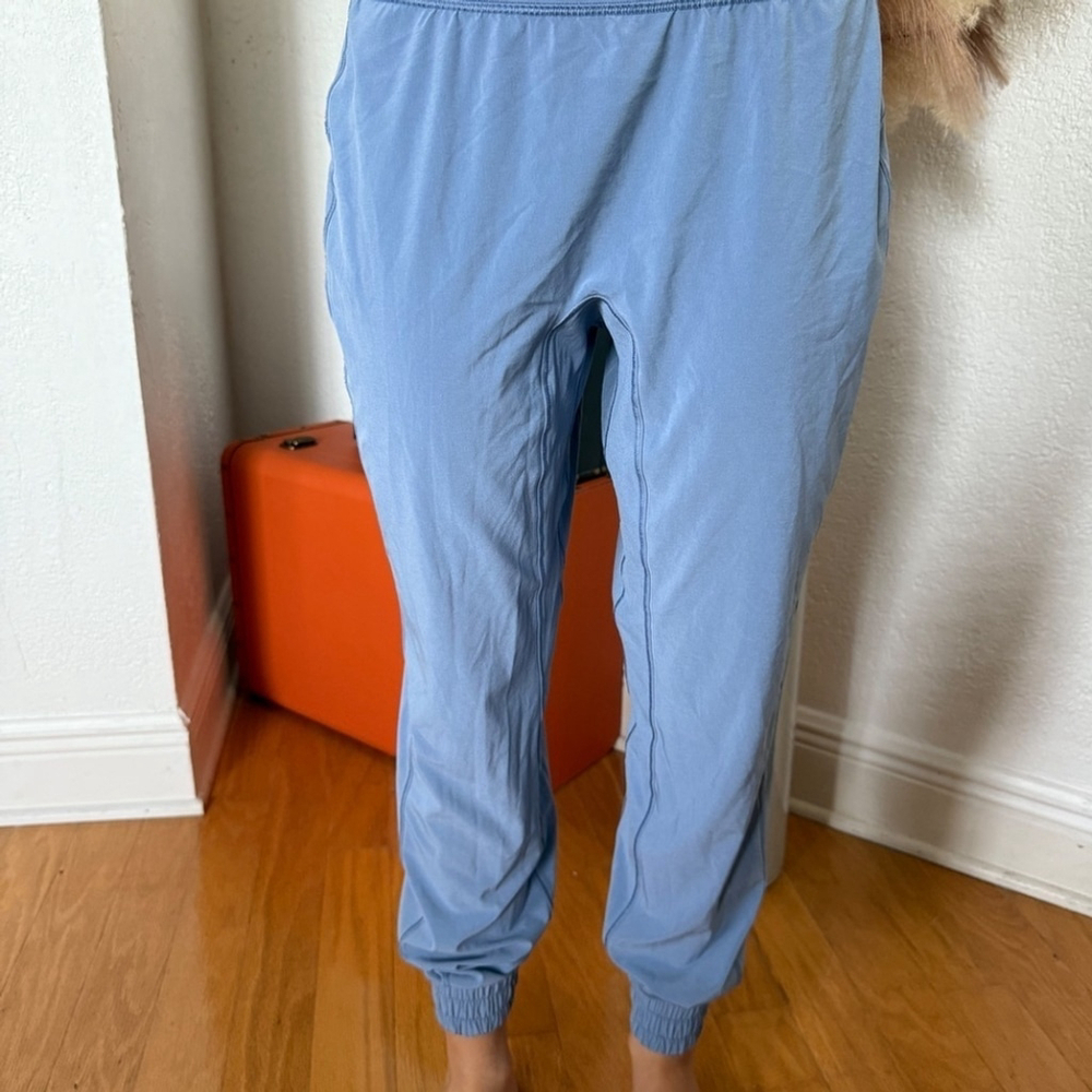 Pre owned , Lululemon Sun Setter Jogger 28" in the color Tempest Blue.